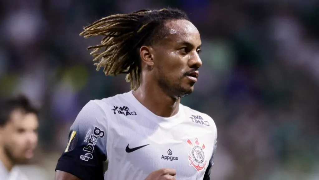 Carrillo vem sendo fundamental ao Corinthians - Foto: Marcello Zambrana/AGIF.