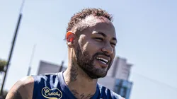Neymar durante treino no CT Rei Pelé