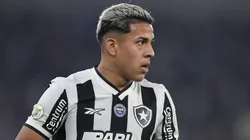 Matheus Martins marca pelo Botafogo. Foto: Thiago Ribeiro/AGIF