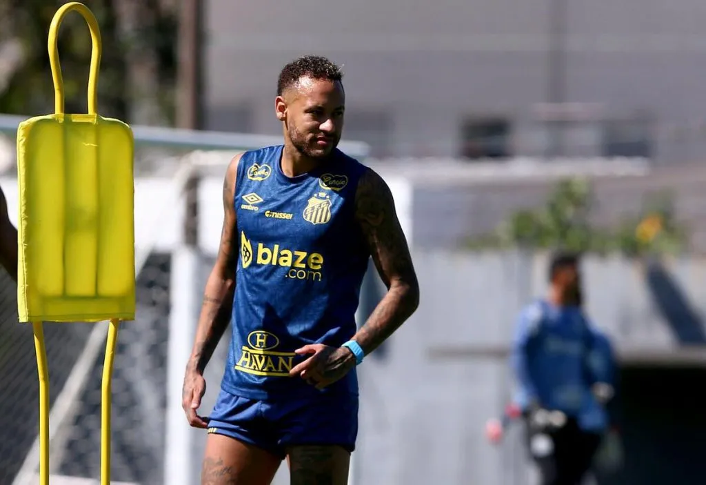 Neymar de volta aos treinos pelo Santos. Foto: Associated Press / Alamy Stock Photo