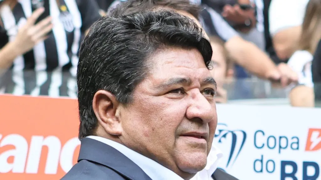 Foto: Gilson Lobo/AGIF – Ednaldo Rodrigues sondou a situação do treinador, que tem vínculo no Palestra até dezembro.