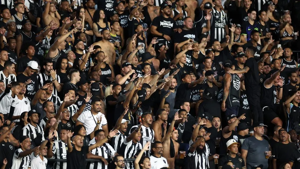 Torcida do Botafogo presente no Nilton Santos. Foto: Vítor Silva/Botafogo.