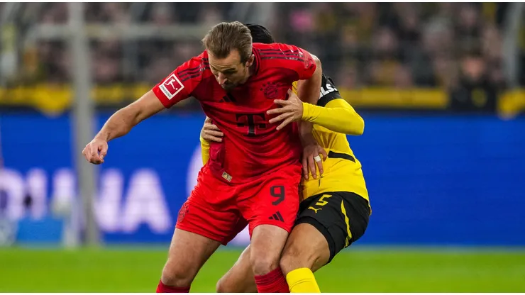 Harry Kane com a posse de bola em partida diante do Borussia Dortmund. Foto: MB Media Solutions / Alamy Stock Photo
