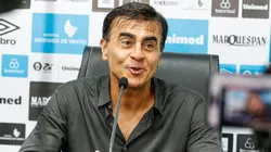 Mesmo criticado, Quinteros tem quase 60% de aproveitamento no Grêmio