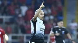 Matheuzinho marcou e evitou derrota do Timão na Colômbia (Photo by Gabriel Aponte)