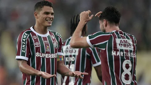 Martinelli jogador do Fluminense comemora seu gol com Thiago Silva - Foto: Thiago Ribeiro/AGIF