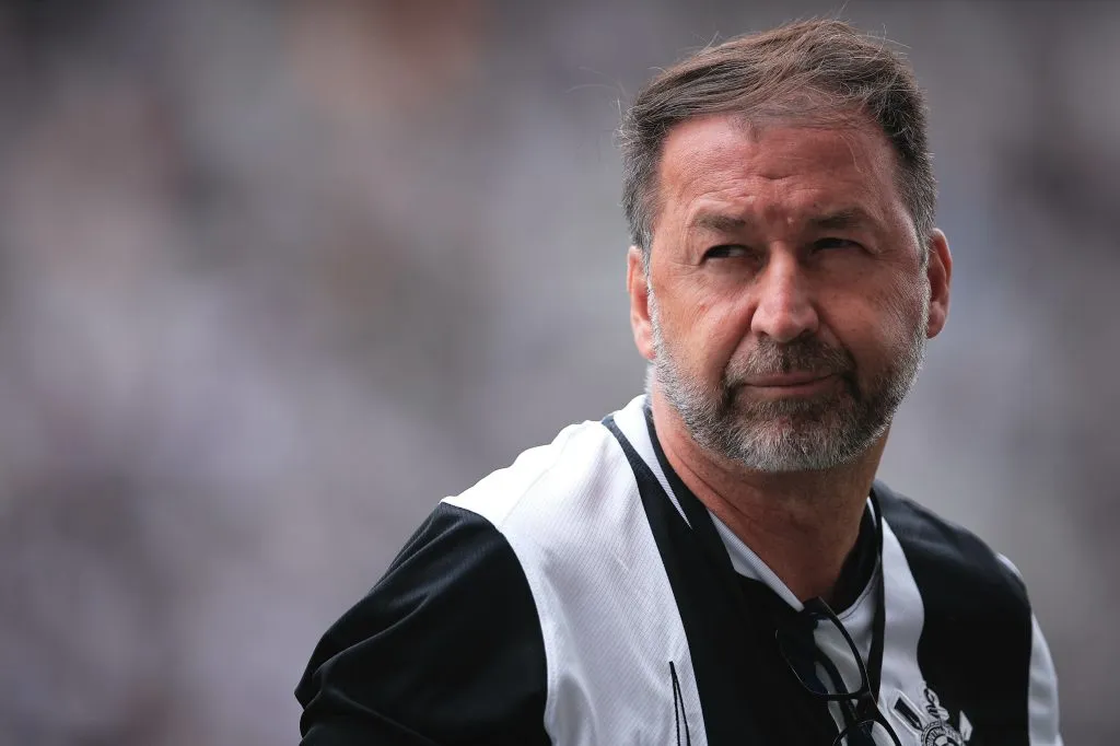 Corinthians de Augusto Melo é criticado por presidente do Athletico. Foto: Ettore Chiereguini/AGIF