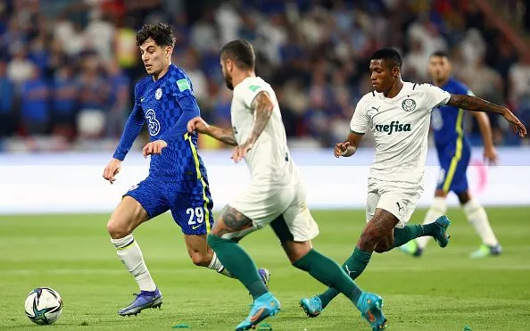 Chelsea e o Palmeiras durante o jogo final da Copa do Mundo de Clubes dos EAU 2021 no Mohammed Bin Zayed Stadium, em Abu Dhabi, nos Emirados Árabes Unidos. Foto: Foto de Francois Nel/Getty Images