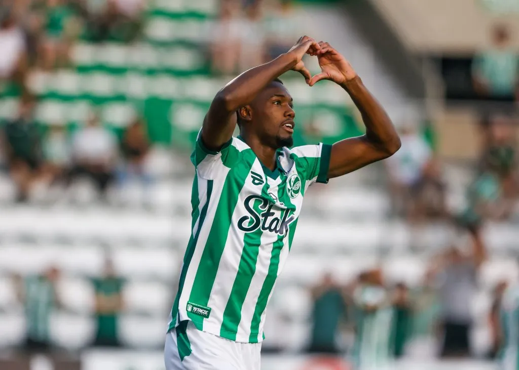 Zagueiro de 22 anos do Juventude estaria na mira do Botafogo. Foto: Luiz Erbes/AGIF