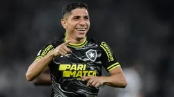 Savarino, jogador do Botafogo lidera em passes decisivos desde sua estreia na equipe