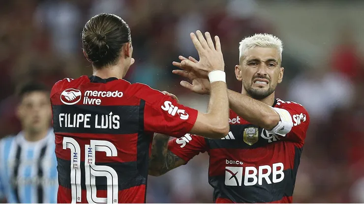 Arrascaeta desmente informação dada por Filipe Luís sobre prioridades no Flamengo