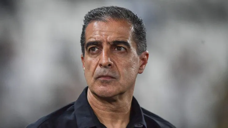 Renato Paiva, técnico do Botafogo. Foto: Thiago Ribeiro/AGIF