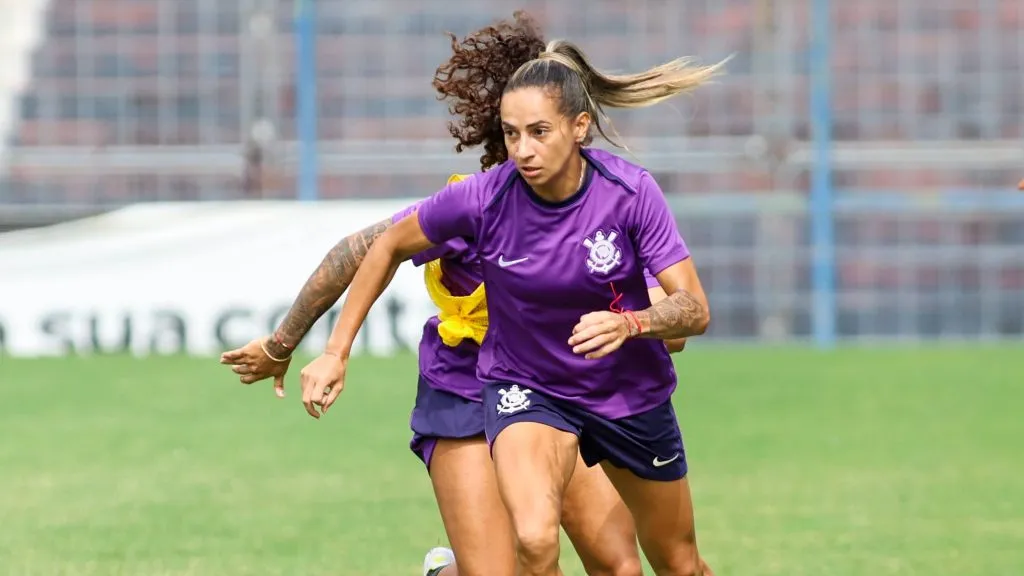 Atleta do Corinthians Feminino em treinamento no CT Joaquim Grava