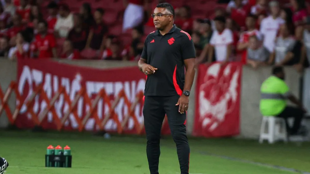 Roger Machado técnico do Internacional durante partida contra o Avenida no estádio Beira-Rio pelo campeonato Gaúcho 2025. Foto: Maxi Franzoi/AGIF
