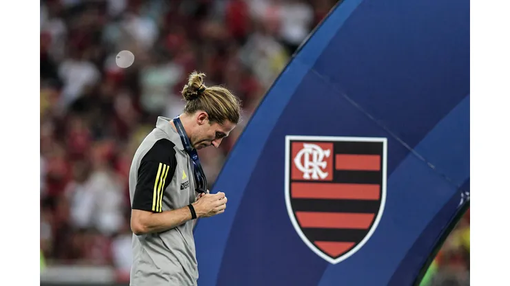 Filipe Luis técnico do Flamengo comemoram título de campeão após partida contra o Olimpyacos no estádio Maracanã pela decisão do campeonato Mundial Sub20. Foto: Thiago Ribeiro/AGIF