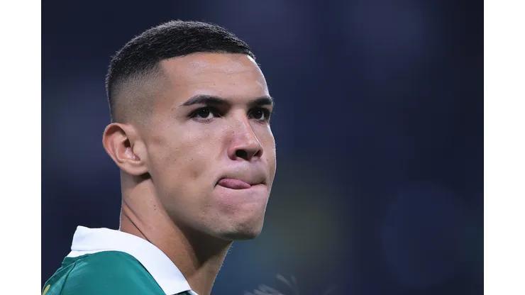Naves permanece no Palmeiras após Leila recusar proposta de empréstimo do Botafogo