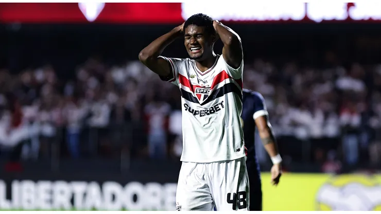 Lucas Ferreira em ação pelo São Paulo - Foto: Fabio Giannelli/AGIF