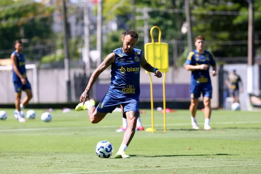 Neymar retorna a campo na terceira rodada do Brasileirão – Foto: Mauricio De Souza/AGIF