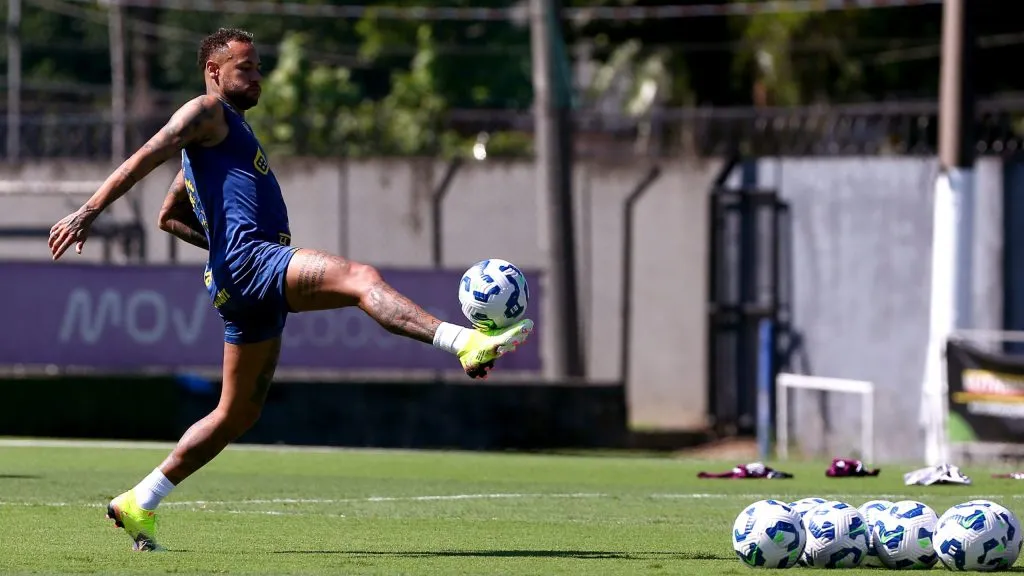 Neymar está novamente à disposição, mas com cautela - Foto: Mauricio De Souza/AGIF.