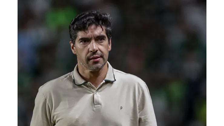 Abel Ferreira acompanha equipe do Palmeiras - Foto: Rafael Vieira/AGIF