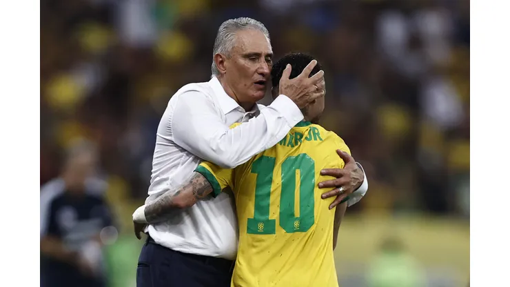 RIO DE JANEIRO, BRAZIL - MARCH 24: Tite of Brazil celebrates with his player Neymar Jr. after winning a match between Brazil and Chile as part of FIFA World Cup Qatar 2022 Qualifier on March 24, 2022 in Rio de Janeiro, Brazil. (Photo by Buda Mendes/Getty Images)