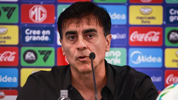 Gustavo Quinteros técnico do Grêmio durante coletiva após partida contra o Atlético Grau no estádio Arena do Grêmio pelo campeonato Copa Sul-americana 2025.