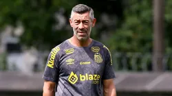 Pedro Caixinha, em treino do Santos - Foto: Mauricio De Souza/AGIF