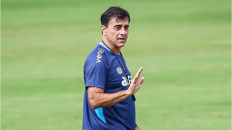 Quinteros em treino do Imortal