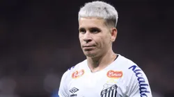 Soteldo ainda não marcou após retorno ao Santos. Foto: Marcello Zambrana/AGIF