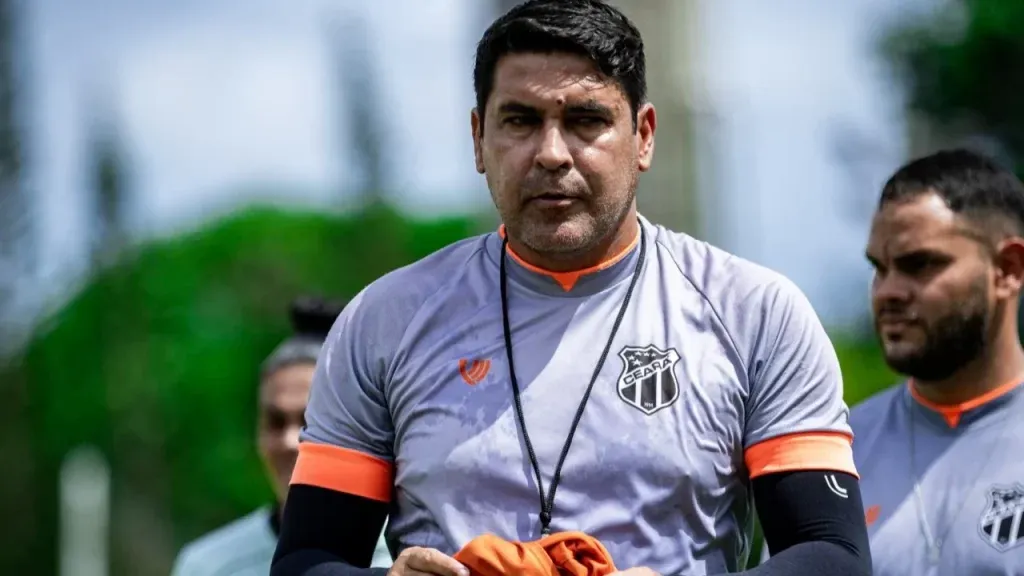 Técnico Erivelton Viana do Ceará Feminino
