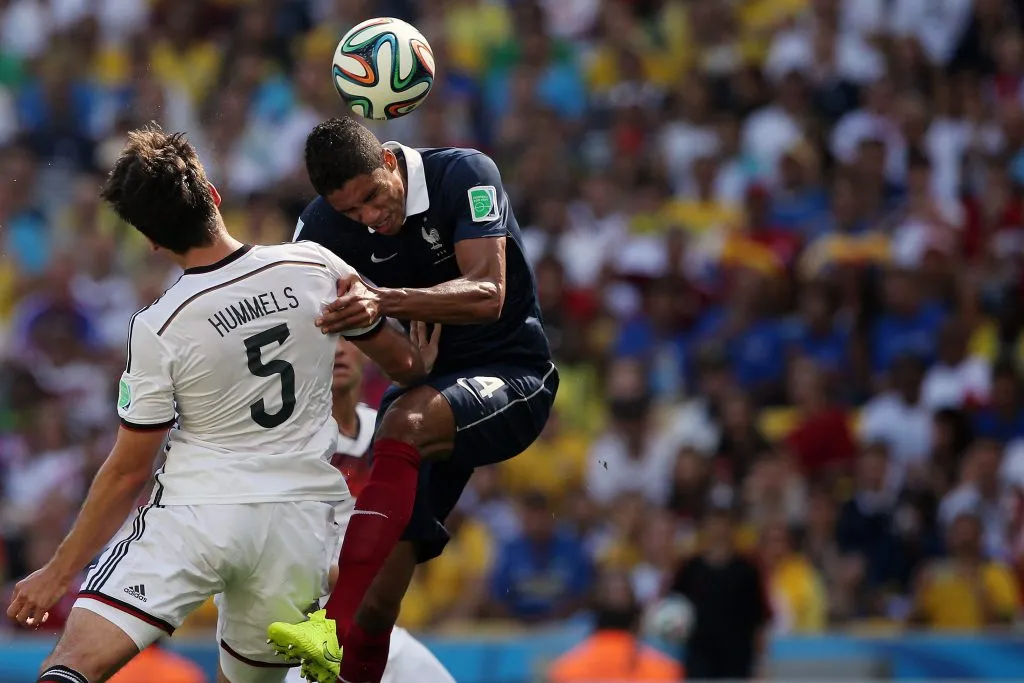 RIO DE JANEIRO – RJ – 04/07/2014 – COPA 2014, FRANCA X ALEMANHA – ATENCAO EDITORES! FOTOS EMBARGADAS PARA VEêCULOS DE FORA DO BRASIL – Mats Hummels da Alemanha cabeceia para marcar seu gol durante partida contra a Franca no estadio Maracana pelas quartas-de-final na Copa do Mundo 2014.. Foto: Fernando Soutello/AGIF