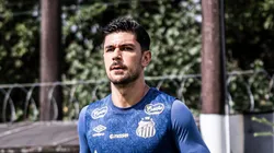 João Basso durante atividade no CT Rei Pelé. Foto: Raul Baretta/ Santos FC.