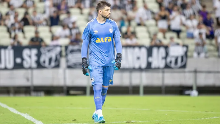 Tiago Volpi em ação pelo Grêmio no Campeonato Brasileiro - Foto: Baggio Rodrigues/AGIF