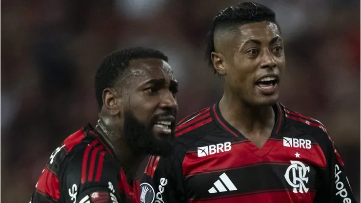 Gerson iniciou no banco em jogo da Copa Libertadores.