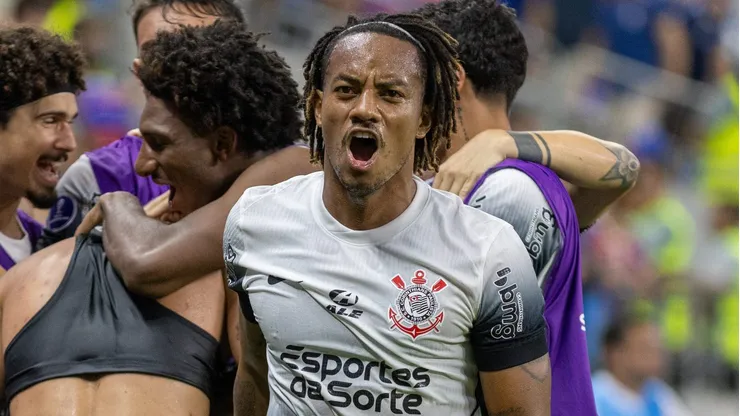 André Carrillo é titular incontestável do Corinthians