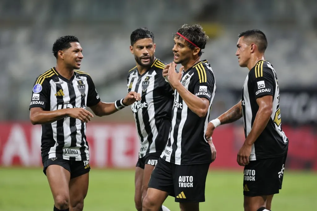 MG – BELO HORIZONTE – 10/04/2025 – COPA SUL-AMERICANA 2025, ATLETICO X DEPORTES IQUIQUE – Gustavo Scarpa jogador do Atletico comemora seu gol durante partida contra o Deportes Iquique no estadio Mineirao pelo campeonato Copa Sul-americana 2025. Foto: Gilson Lobo/AGIF