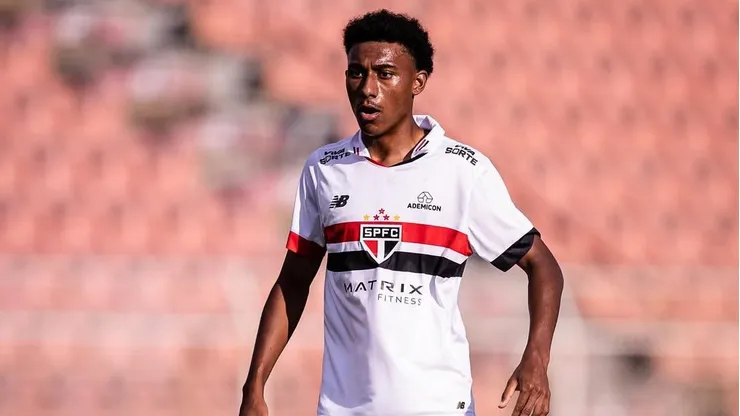 Samuel, ex-cria do São Paulo que atuava por empréstimo no Laranja Mecânica é novo reforç o Vasco sub-20