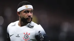 Memphis Depay causou polêmica no clássico. Foto: Ettore Chiereguini/AGIF