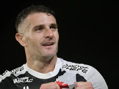 Vegetti marca dois gols em mais um jogo do Vasco