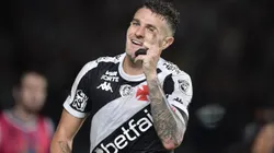 Vegetti, jogador do Vasco, comemora seu gol durante partida contra o Sport no estadio Sao Januario pelo campeonato Brasileiro A 2025. Foto: Thiago Ribeiro/AGIF
