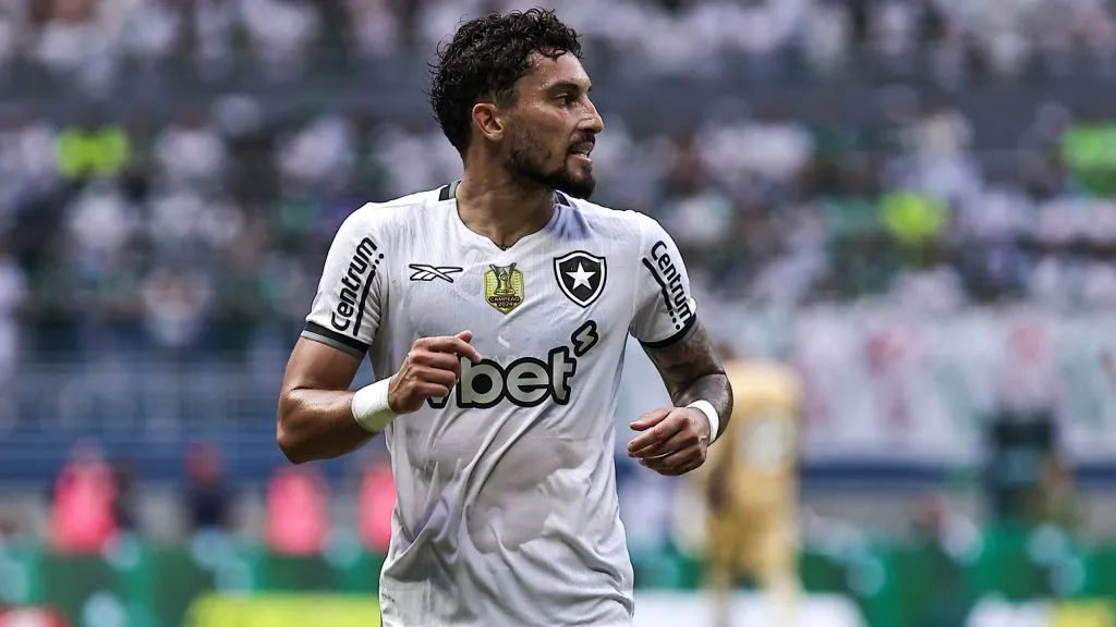 Alex Telles, jogador do Botafogo