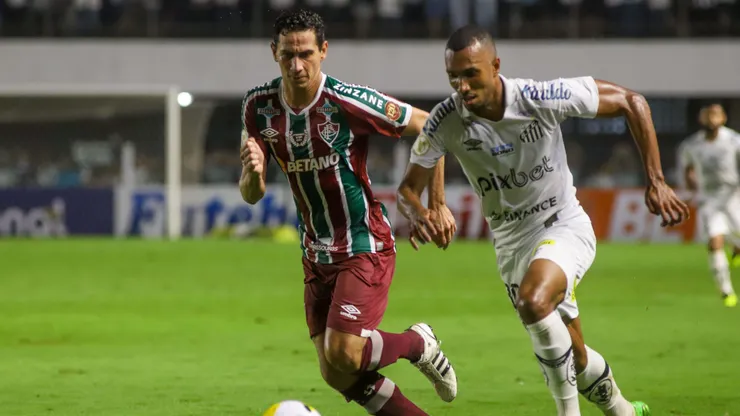 SP - Santos - 01/08/2022 - BRASILEIRO A 2022 - SANTOS X FLUMINENSE - Lucas Braga jogador do Santos durante partida contra o Fluminense no estadio Vila Belmiro pelo campeonato Brasileiro A 2022. Foto: Fernanda Luz/AGIF