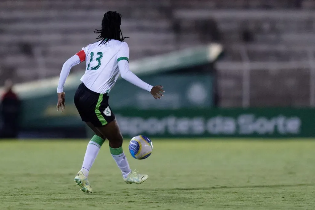 Jogadora América-MG. Foto: Anderson Romão/AGIF
