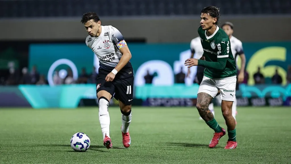 Romero jogador do Corinthians durante partida contra o Palmeiras no estádio Arena Barueri pelo campeonato Brasileiro A 2025. Foto: Fabio Giannelli/AGIF
