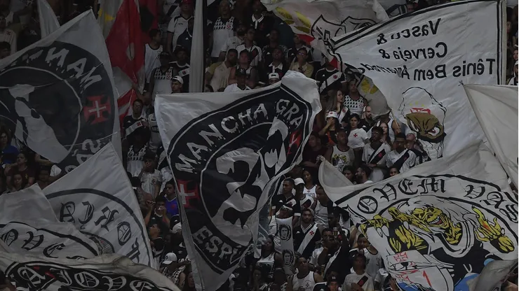 Torcida do Vasco vem fazendo a diferença quando a equipe joga em São Januário