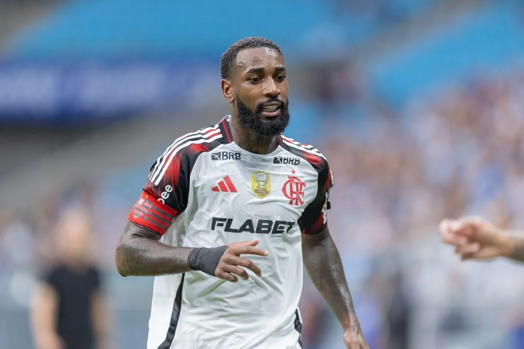 Volante do Flamengo durante a partida. Foto: Liamara Polli/AGIF