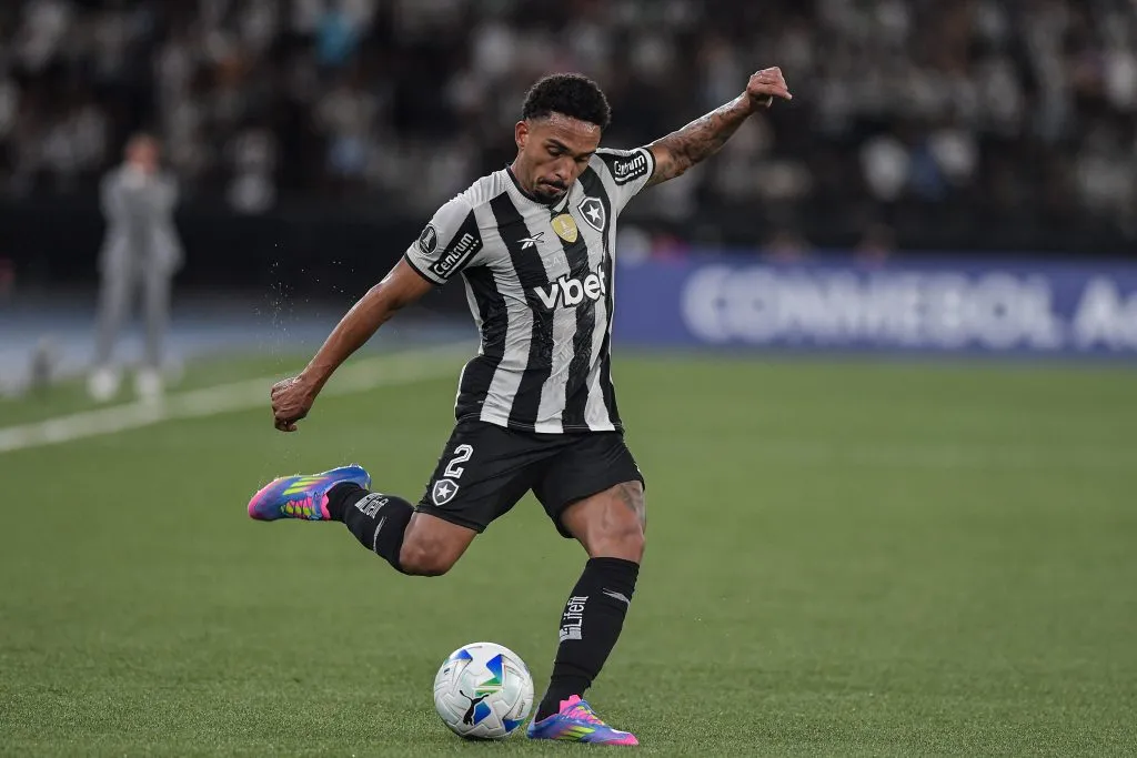 Vitinho jogador do Botafogo – Foto: Thiago Ribeiro/AGIF