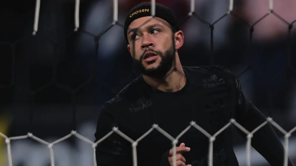 Memphis Depay foi criticado no Corinthians - Foto: Ettore Chiereguini/AGIF
