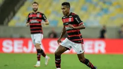 Alex Sandro, volante do Flamengo ganhou destaque na vitória sobre o Grêmio na Arena neste domingo.
