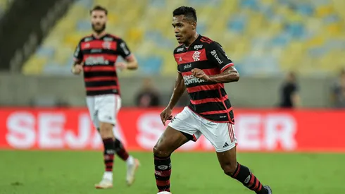 Alex Sandro, volante do Flamengo ganhou destaque na vitória sobre o Grêmio na Arena neste domingo.